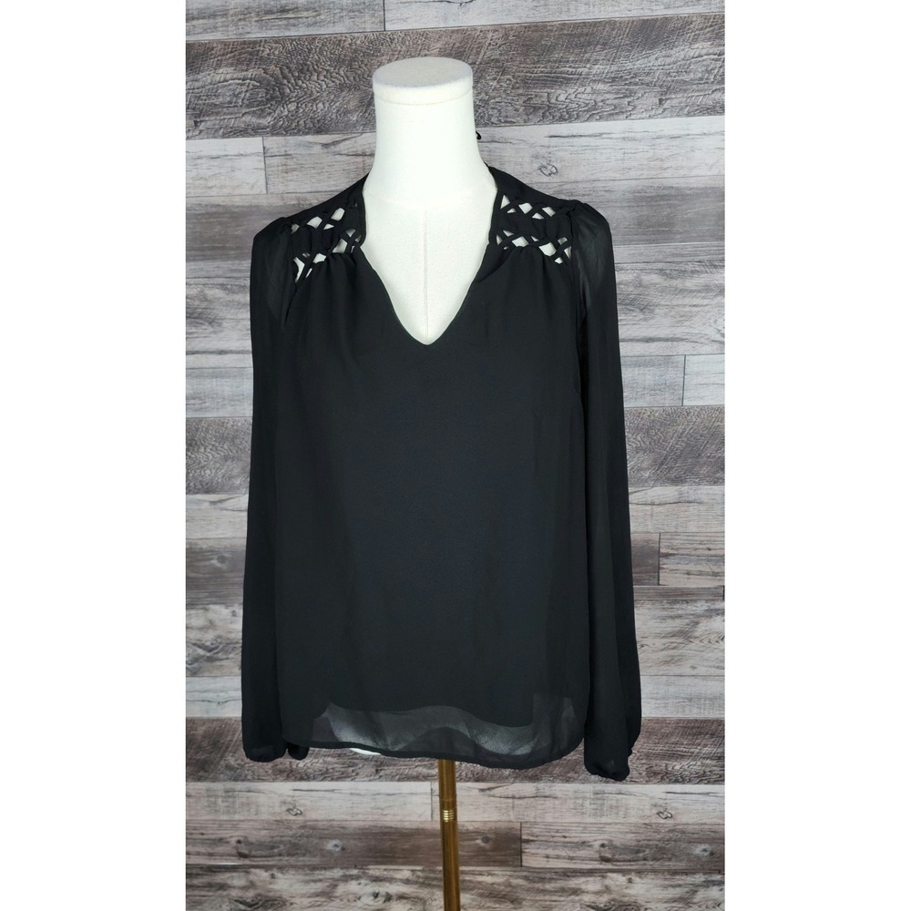 Monteau Los Angeles Black V-Neck Blouse Lattice Cutout Shoulder Chiffon Large